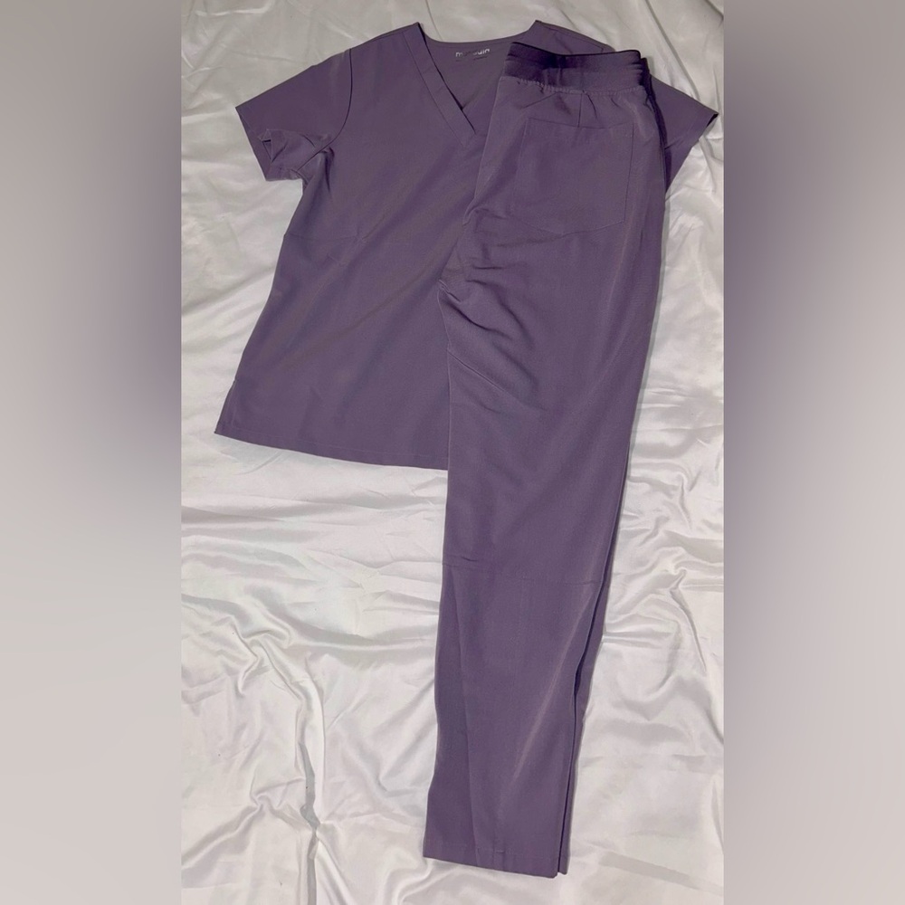 Mandala Purple Scrub Set- with Drawstring